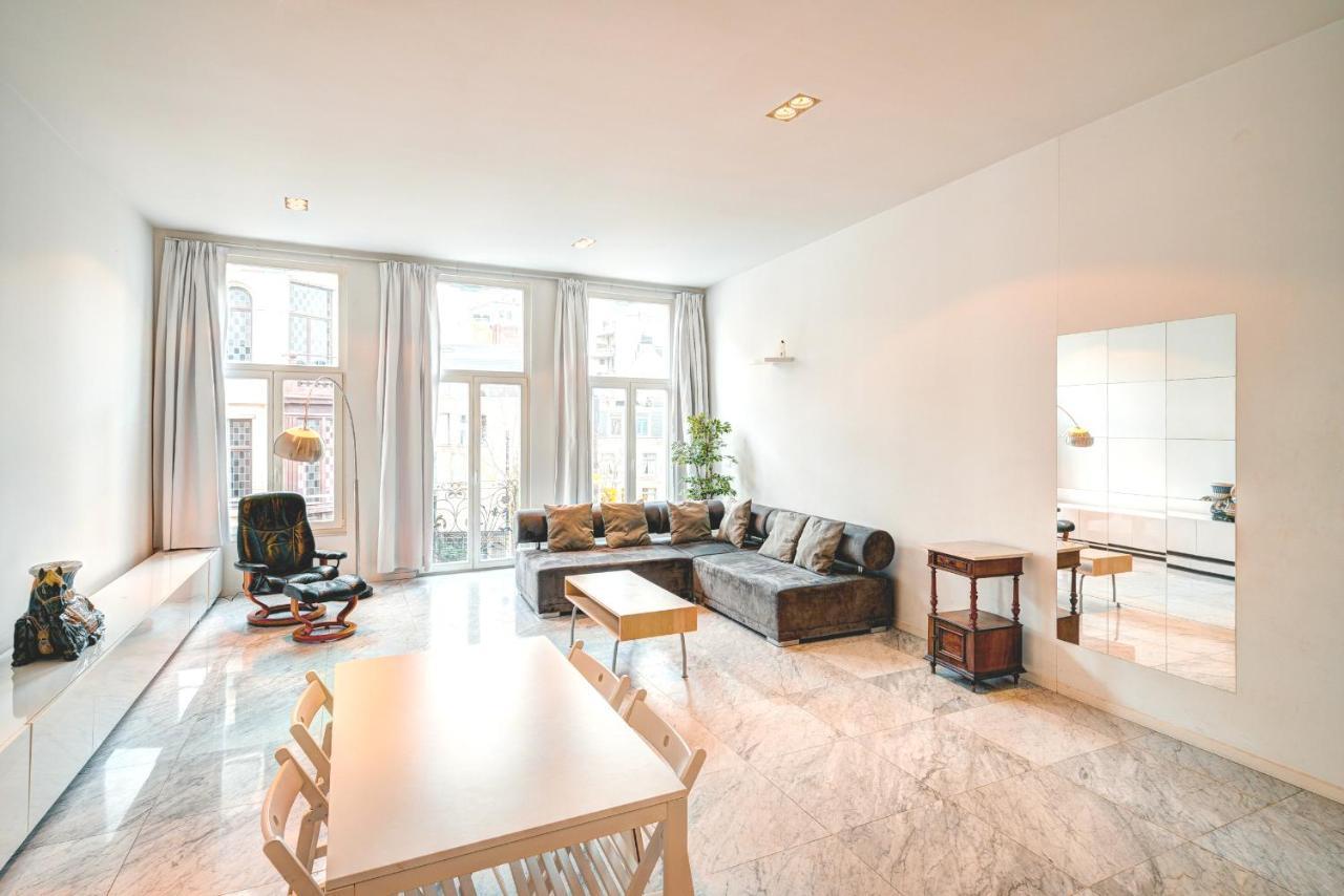 Three Bedroom Marble Apartment In The Heart Of Antverpy Exteriér fotografie
